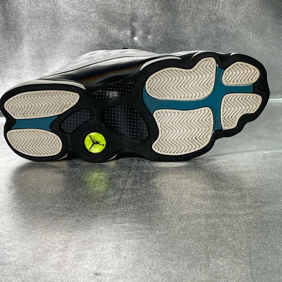 Air Jordan 13s “Barons”. No box. Mens size 13. - Picture 5 of 14